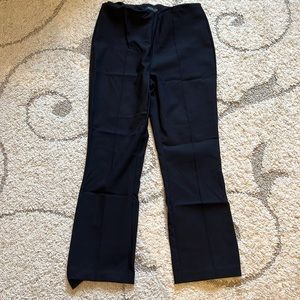 Size 8 black cropped pants- like new
